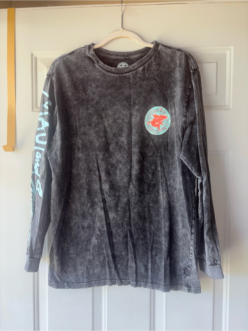 Maui & Sons gray mineral wash long sleeve tee size M